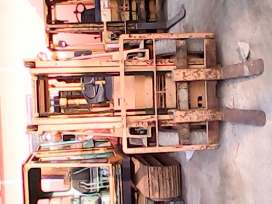 ต้องการขายรถโฟรคลิฟท์  KOMATSU FG20-8