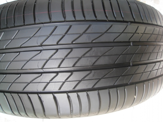 ขายล้อแม็กป้ายแดง Accord G9 17"x7.5" et55 5รู114.3 + ยางปี13 ครับ สีที่หน้ายางยังมีอยู่ทุกเส้นครับ  สนใจติดต่อเล็กคลองสามครับ (081-3747940)