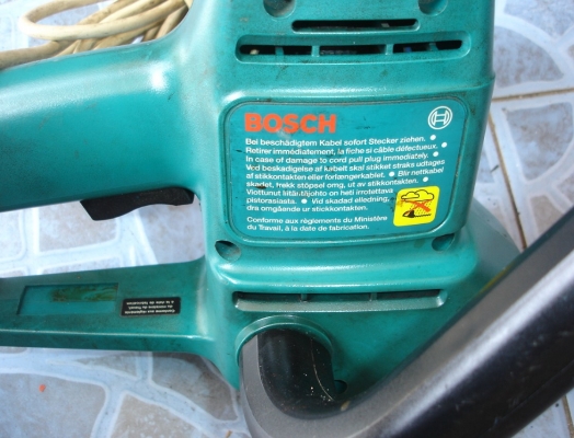 ขายเลื่อยตัดหญ้าไฟฟ้า Bosch PHS 46 G 380w