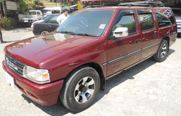 ISUZU - TFR มังกรทอง - VICTOR III VAN 2.5 MT ปี1997
