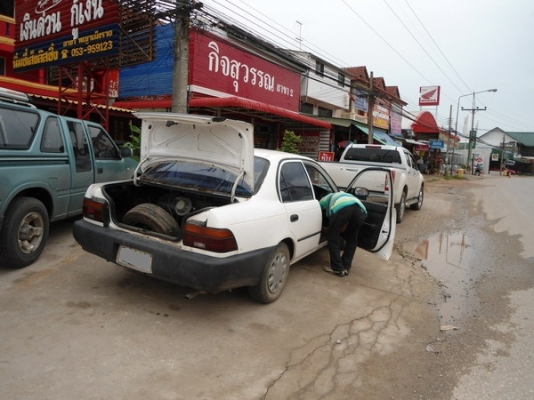 รถเก๋ง TOYOTA สามห่วง 1.3 ปี 1993 ราคา 30,000บาท รถเก๋ง TOYOTA สามห่วง 1.3 ปี 1993 ราคา 30,000บาท