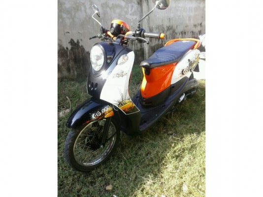 Yamaha Fino สีขาว ส้มดำ สวยเครื่องดีมาก