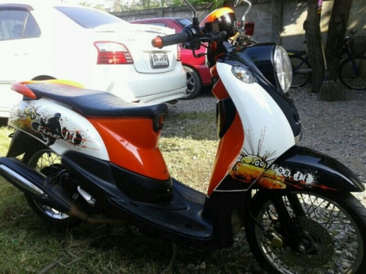 Yamaha Fino สีขาว ส้มดำ สวยเครื่องดีมาก