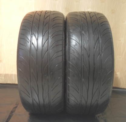 ยาง\% 225/40R18  ปี11 หนึ่งคู่ 2,200