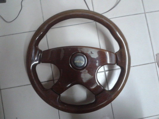 พวงมาลัยลายไม้ antera racing  1500