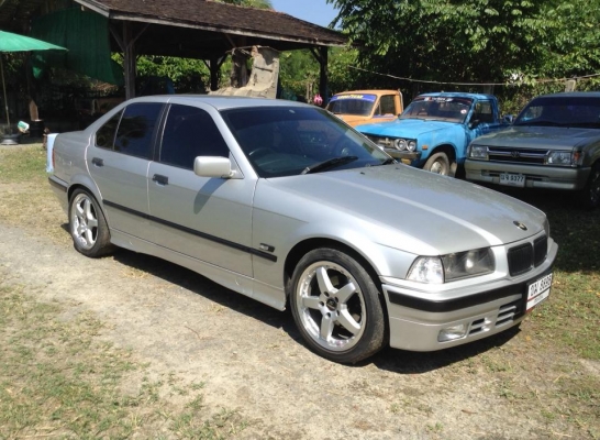 ขายด่วน BMW สภาพนางฟ้า ราคา 255,000 บาท