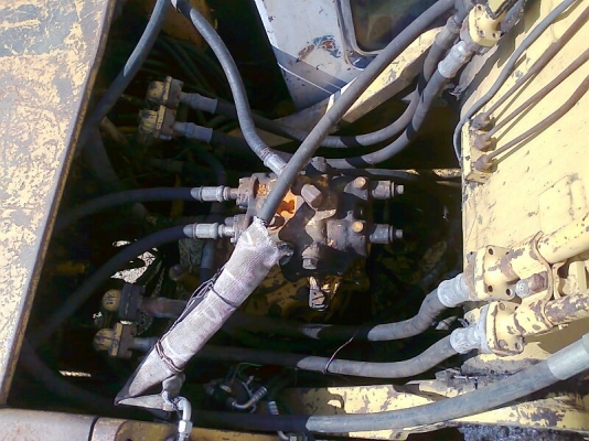 รถขุด KOMATSU PC200-5 รถสวย สีเดิม ๆ.