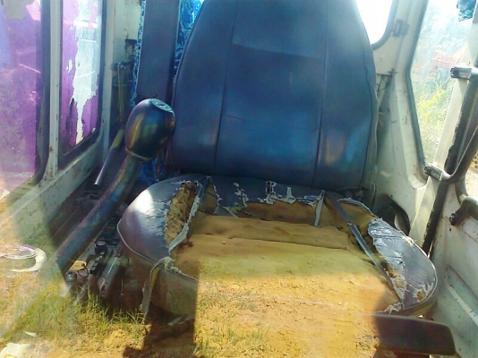 รถขุด KOMATSU PC200-5 รถสวย สีเดิม ๆ.