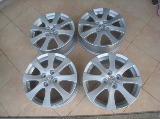 ขายล้อแม็กเปล่า Mazda2 15"x6" et45 4รู100 ทำสีมาใหม่ครับ ไม่มีคด ไม่มีดุ้งครับ  สนใจติดต่อเล็กคลองสามครับ (081-3747940)