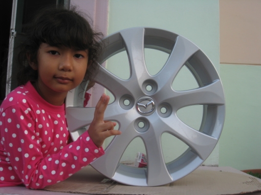 ขายล้อแม็กเปล่า Mazda2 15"x6" et45 4รู100 ทำสีมาใหม่ครับ ไม่มีคด ไม่มีดุ้งครับ  สนใจติดต่อเล็กคลองสามครับ (081-3747940)