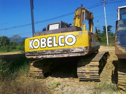 รถขุด KOBELCO SK220 M3 เครื่องเดิม ปั้มเดิม รถสีเดิม ๆ