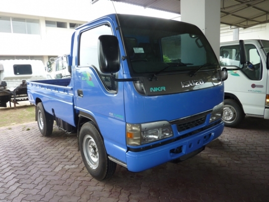 ขายรถสภาพสวยพร้อมใช้งาน ISUZU NKR การ์ตูน 4 ล้อ เครื่อง 150 HP 4 สูบ