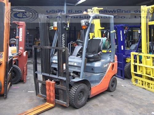 ขาย รถโฟล์คลิฟท์ TOYOTA รุ่น 8FG-14