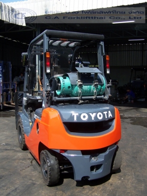 ขาย รถโฟล์คลิฟท์ TOYOTA รุ่น 8FG-20