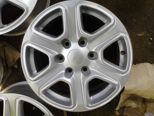 ล้อแม็ก6รู Ford Ranger ขอบ17ถอดป้ายแดง 4วง 6,500 บาท ล้อแม็ก6รู Ford Ranger ขอบ17ถอดป้ายแดง 4วง 6,500 บาท