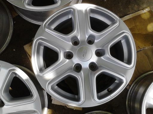 ล้อแม็ก6รู Ford Ranger ขอบ17ถอดป้ายแดง 4วง 6,500 บาท ล้อแม็ก6รู Ford Ranger ขอบ17ถอดป้ายแดง 4วง 6,500 บาท