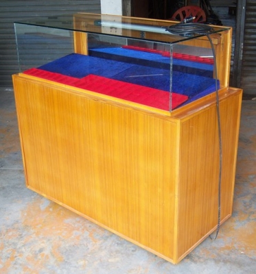 ขายตู้โชร์พระสภาพใหม่ ราคาถูก อยู่จรัญ13 ติดต่อ 083-0005517