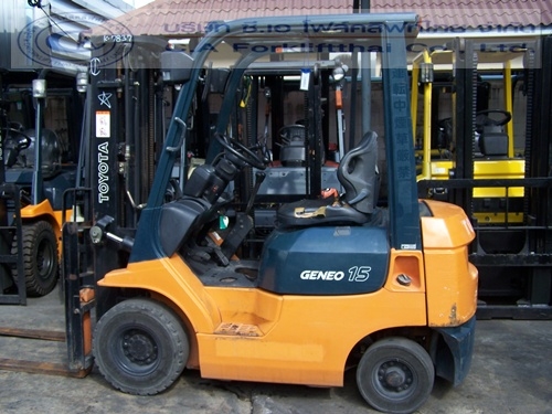 ขายรถ โฟล์คลิฟท์ TOYOTA รุ่น 7-FD15