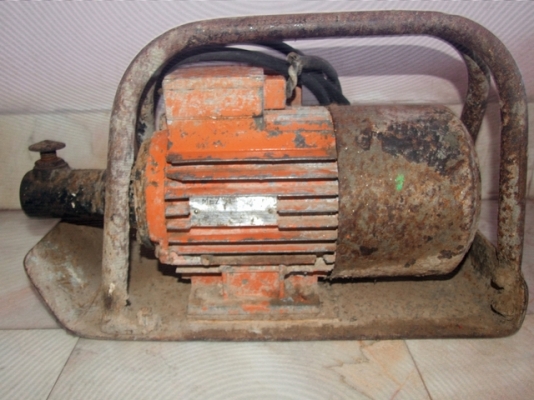 ขายมอเตอร์จี้ปูน ราคา 2000 บาท เสียบปลั๊กใช้ได้เลย ขายมอเตอร์จี้ปูน ราคา 2000 บาท เสียบปลั๊กใช้ได้เลย