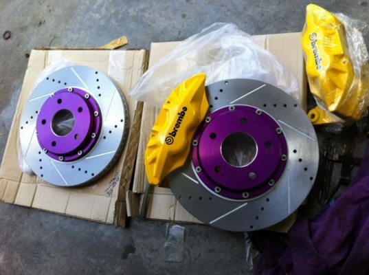 ตัดใจขายเบรกอลิสโต้พร้อมจานราคา12500บาท ของใหม่0825671760 ราคาต่อลองได้คับ ใสไทรทั่นได้เลยคับ ไม่ต้องแปลงอะไรทั้งสิ้น เนียนๆมากคับ