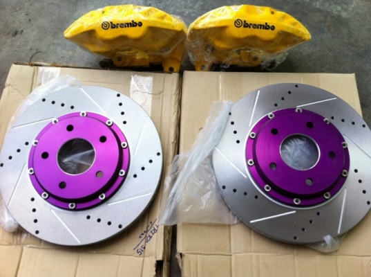 ตัดใจขายเบรกอลิสโต้พร้อมจานราคา12500บาท ของใหม่0825671760 ราคาต่อลองได้คับ ใสไทรทั่นได้เลยคับ ไม่ต้องแปลงอะไรทั้งสิ้น เนียนๆมากคับ