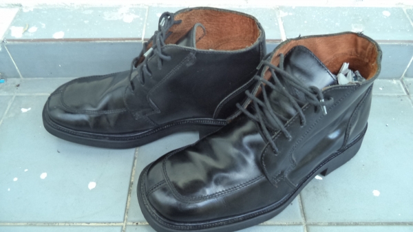 รองเท้า George size 10 (44) Made in Portugal  brands present the Officer Shoes
