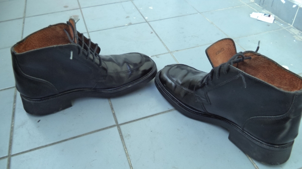 รองเท้า George size 10 (44) Made in Portugal  brands present the Officer Shoes