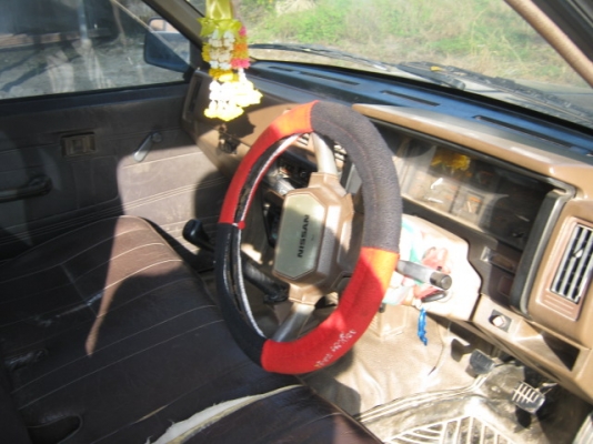 นิสสัน TD 2500 ขายถูกเครื่องดี คลัสซีสวย ภายในเอี่ยม โทร 087-851-5148