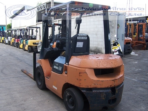 ขายรถ โฟล์คลิฟท์ TOYOTA รุ่น 7-FD25