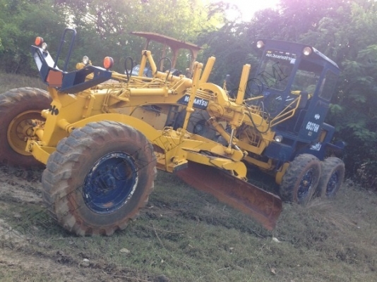 รถเกรด โคมัตสุ GD376H