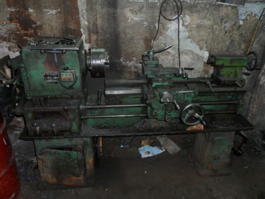 ขายครับขาย เครื่องกลึง 5 ฟุต 2 เพลา ไฟบ้านพร้อมใช้ ตามสภาพ 38000 บาท