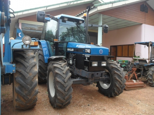 ขายแล้วครับ ขอบคุณท่านกำนันนงค์ ต.วังเย็น รถไถฟอร์ด7740 SL NEW HOLLAND เกียร์ธรรมดา มีเต่า/กระต่าย ท้ายธรรมดา ขายแล้วครับ ขอบคุณท่านกำนันนงค์ ต.วังเย็น รถไถฟอร์ด7740 SL NEW HOLLAND เกียร์ธรรมดา มีเต่า/กระต่าย ท้ายธรรมดา