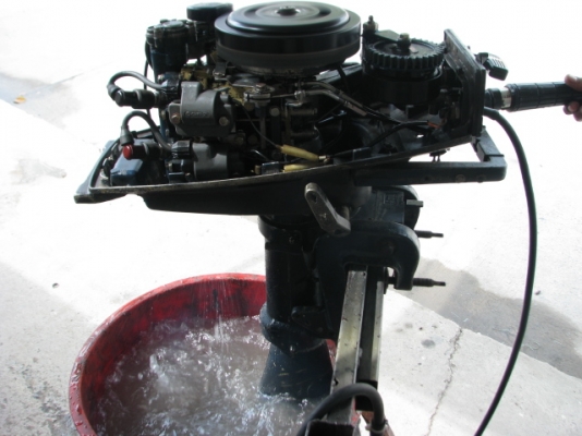 เครื่องเก่า 9 แรง ทองขาว หางสั้น เครื่องเก่า 9 แรง ทองขาว หางสั้น