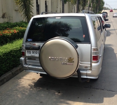 รถครอบครัวพร้อมใช้งานเครื่องช่วงล่างดี สีสวยๆครับ