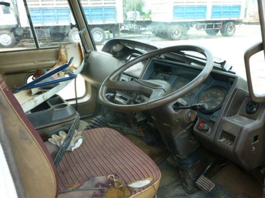 แสงฟ้าเต้นรถ///ขายหัวเก๋งเก่าญี่ปุ่น HINO-4D ใส่รถ6ล้อ10ล้อ KT FM17-18 SUMO227