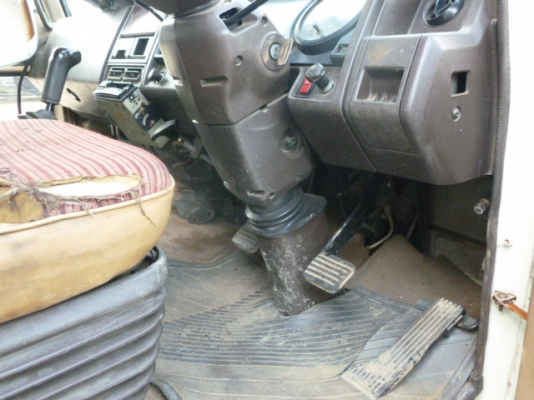 แสงฟ้าเต้นรถ///ขายหัวเก๋งเก่าญี่ปุ่น HINO-4D ใส่รถ6ล้อ10ล้อ KT FM17-18 SUMO227