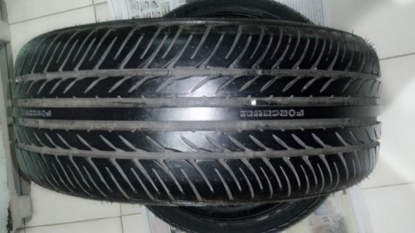 ขายยาง FORCEUM D850 195/45/15 ดอกเยอะมาก ยางปี 2013