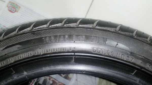 ขายยาง FORCEUM D850 195/45/15 ดอกเยอะมาก ยางปี 2013