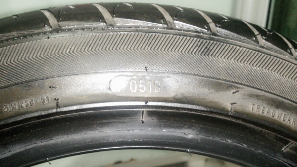 ขายยาง FORCEUM D850 195/45/15 ดอกเยอะมาก ยางปี 2013