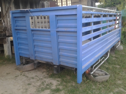 ขายกะบะสเตนเลสหกล้อNKRสภาพสวย