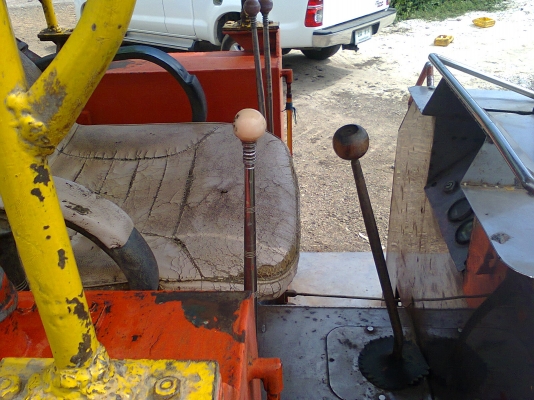 ขายด่วนรถตีไทยเจริญคู่รถหกล้อห้างร็อกกี้ช่วงยาว7เมตรเทเลอร์พร้อมใช้