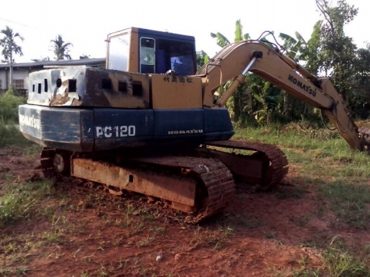 รถแบคโฮ KOMATSU PC 120 - 3 สนใจติดต่อ 081 - 6079515 รถแบคโฮ KOMATSU PC 120 - 3 สนใจติดต่อ 081 - 6079515