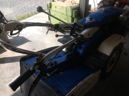 ขายรถไถพรวนดินเเบบเดินตามเก่าญี่ปุ่นยี่ห้อ iseki ขนาด 7.5 แรงม้าสภาพสวยมากๆพร้อมใช้งาน ขายรถไถพรวนดินเเบบเดินตามเก่าญี่ปุ่นยี่ห้อ iseki ขนาด 7.5 แรงม้าสภาพสวยมากๆพร้อมใช้งาน