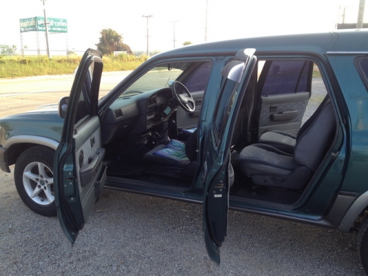 ขายรถครอบครัวพร้อมใช้ถูกๆ 1 คัน