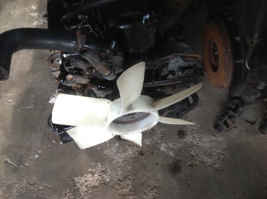 ขายเครื่องแบ็คโฮยี่ห้อ มิตซูบิชิ รุ่น K4M ระบบไดเร็คอินเจ็คชั่น พร้อมปั้มไฮโดรลิค 2 ตอน1 ตัวและ1 ตอน 1 ตัวสำหรับใส่แบ็คโฮPC 40และ PC 50 สภาพสวยมากๆ