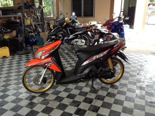 ขาย!!!ฮอนด้าคลิ๊ก ปี50 รถเครื่องดีคับ มีเล่มทะเบียนครบ ภาษีไม่หมด ขาย!!!ฮอนด้าคลิ๊ก ปี50 รถเครื่องดีคับ มีเล่มทะเบียนครบ ภาษีไม่หมด