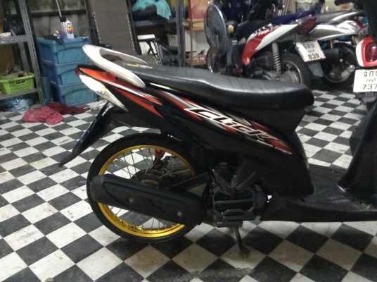 ขาย!!!ฮอนด้าคลิ๊ก ปี50 รถเครื่องดีคับ มีเล่มทะเบียนครบ ภาษีไม่หมด ขาย!!!ฮอนด้าคลิ๊ก ปี50 รถเครื่องดีคับ มีเล่มทะเบียนครบ ภาษีไม่หมด