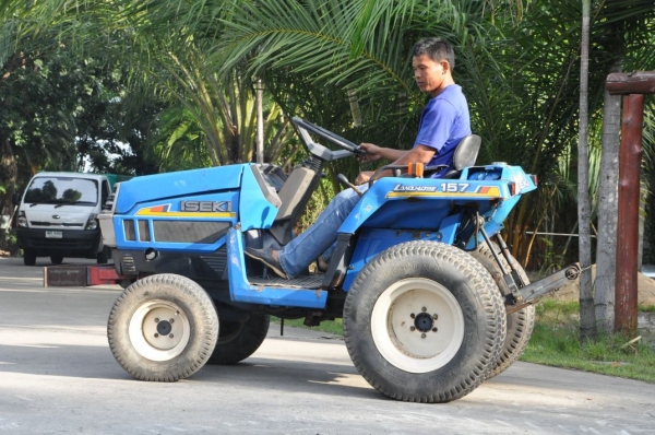 ขายรถไถ ISEKI4WD สภาพสวยเดิมญี่ปุ่นไม่เคยใช้งานในไทย 65,000 บาท