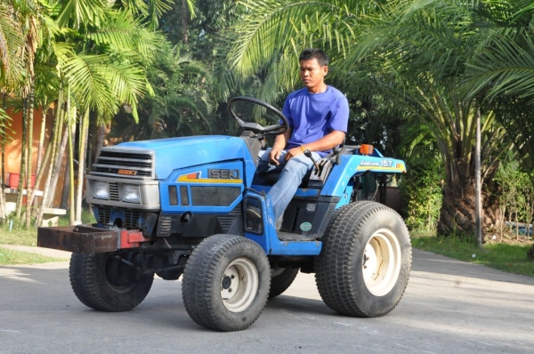 ขายรถไถ ISEKI4WD สภาพสวยเดิมญี่ปุ่นไม่เคยใช้งานในไทย 65,000 บาท