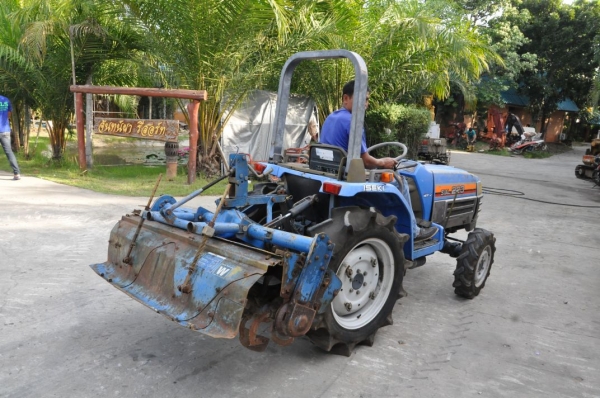 ขายรถไถ ISEKI4WD พร้อมโรตารี่หลัง สภาพสวยเดิมญี่ปุ่นไม่เคยใช้งานในไทย 125,000 บาท